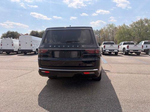 Diamond Black Crystal Pearlcoat 2024 Jeep Wagoneer L Series II 4x4
