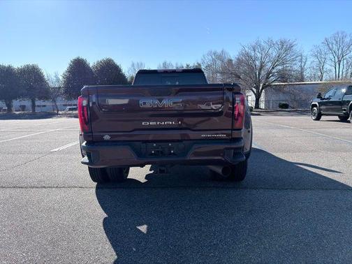 2024 GMC Sierra 3500 Denali