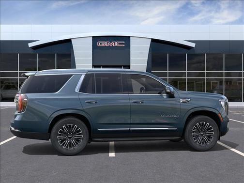 Downpour Met 2026 GMC Yukon 4WD Elevation