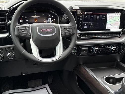 2026 GMC Sierra 2500 SLT