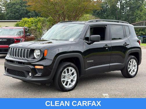 Black Clearcoat 2022 Jeep Renegade Latitude