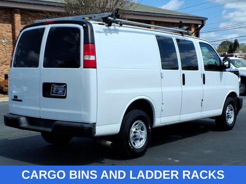 Summit White 2017 Chevrolet Express 2500 Work Van