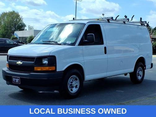 Summit White 2017 Chevrolet Express 2500 Work Van