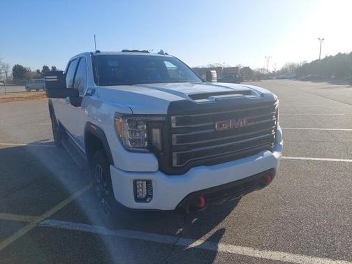 Summit White 2020 GMC Sierra 2500 AT4