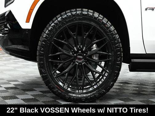 Summit White 2026 GMC Yukon 4WD AT4