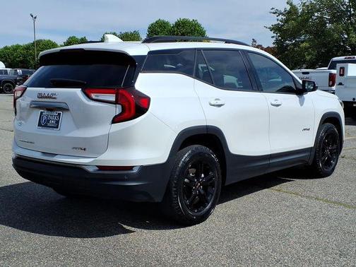 White Frost Tricoat 2022 GMC Terrain AWD AT4