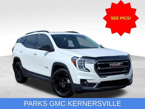 White Frost Tricoat 2022 GMC Terrain AWD AT4