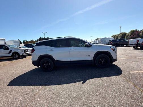 White Frost Tricoat 2022 GMC Terrain AWD AT4