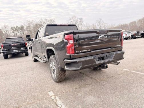 2023 Chevrolet Silverado 2500 Custom