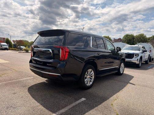 Midnight Blue Metallic 2023 GMC Yukon SLT
