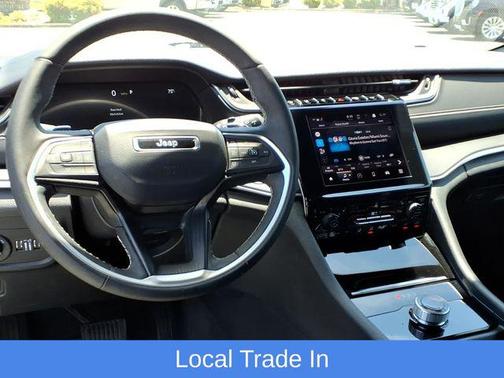 Bright White Clearcoat 2025 Jeep Grand Cherokee Altitude