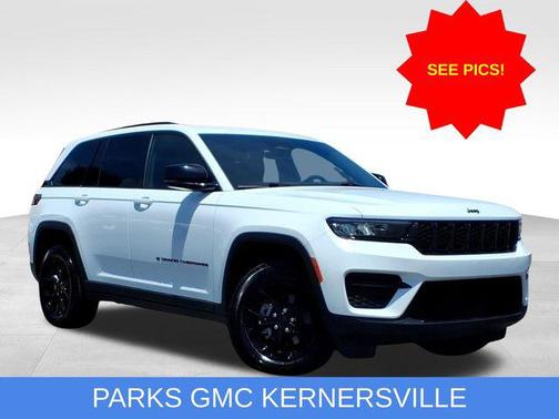 Bright White Clearcoat 2025 Jeep Grand Cherokee Altitude