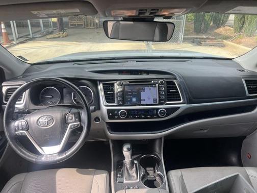 2018 Toyota Highlander Limited Platinum