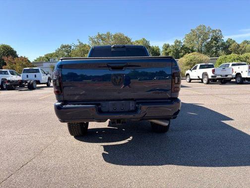 Patriot Blue Pearlcoat 2024 RAM 2500 Laramie Crew Cab 4x4 6'4' Box