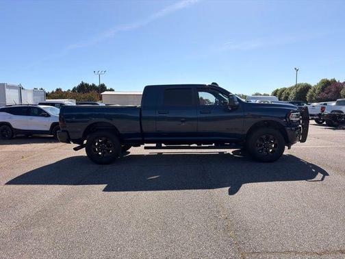 Patriot Blue Pearlcoat 2024 RAM 2500 Laramie Crew Cab 4x4 6'4' Box
