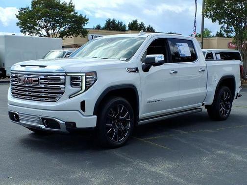 White Frost Tricoat 2022 GMC Sierra 1500 Denali