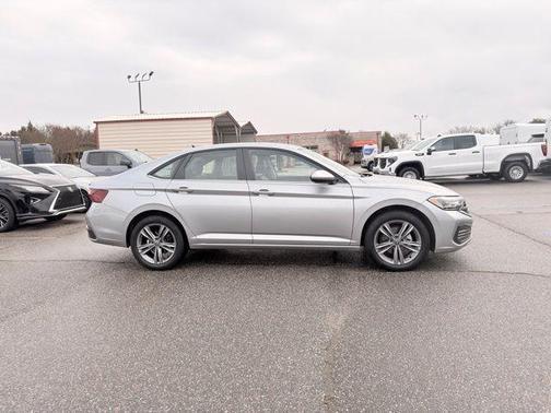 2023 Volkswagen Jetta 1.5T SE