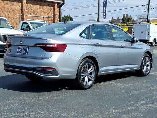 2023 Volkswagen Jetta 1.5T SE