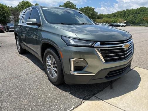 2022 Chevrolet Traverse LT Cloth