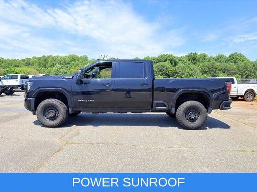 Onyx Black 2024 GMC Sierra 2500 AT4