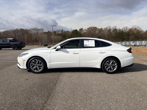 2021 Hyundai SONATA SEL