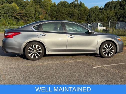 Gun Metallic 2016 Nissan Altima 2.5 SV