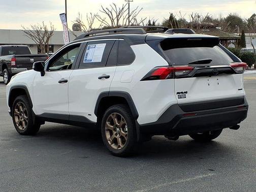 2024 Toyota RAV4 Hybrid SE