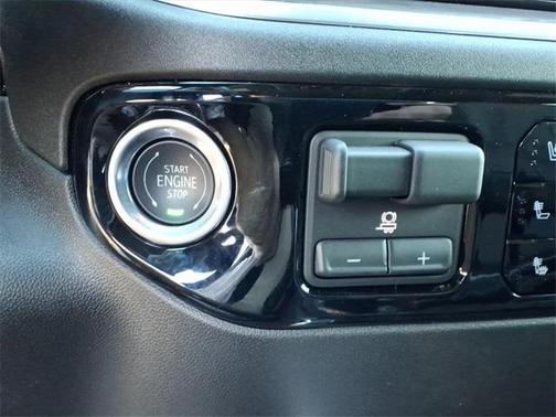 2025 GMC Sierra 2500 SLT