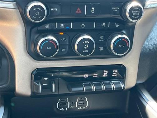 2021 RAM 3500 Laramie Crew Cab 4x4 8' Box