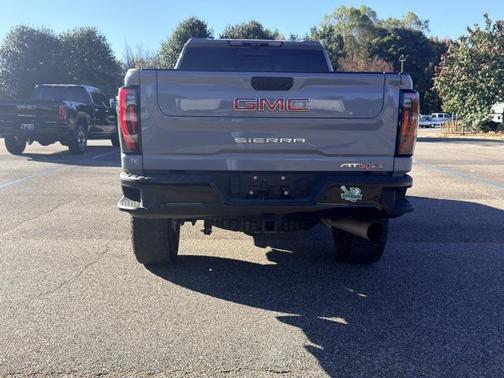 2024 GMC Sierra 2500 AT4