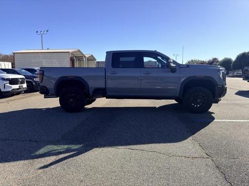 2024 GMC Sierra 2500 AT4