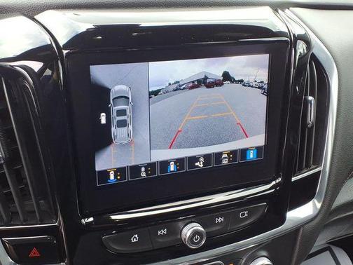 Summit White 2022 Chevrolet Traverse RS