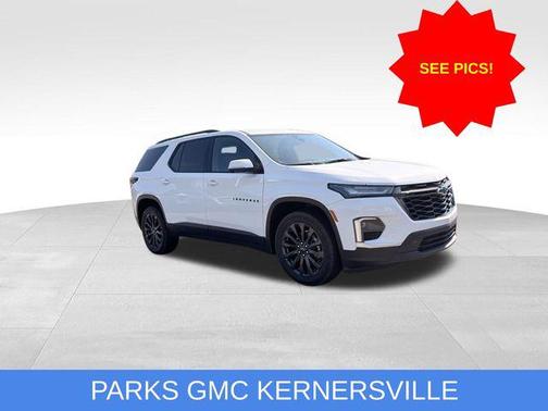 Summit White 2022 Chevrolet Traverse RS