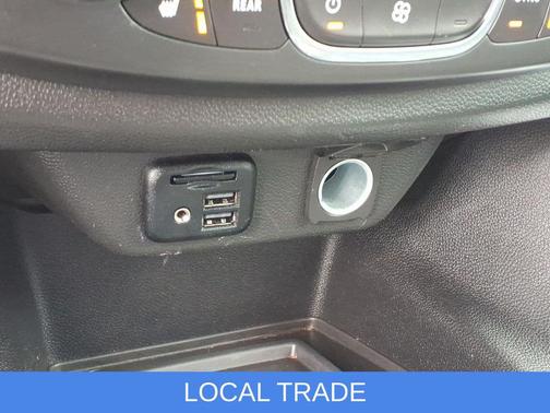 Summit White 2022 Chevrolet Traverse RS