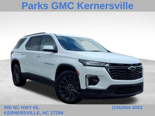 Summit White 2022 Chevrolet Traverse RS