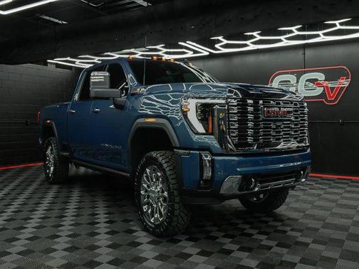 Downpour Met 2026 GMC Sierra 2500 Denali