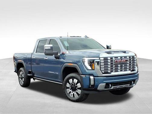 Downpour Met 2026 GMC Sierra 2500 Denali