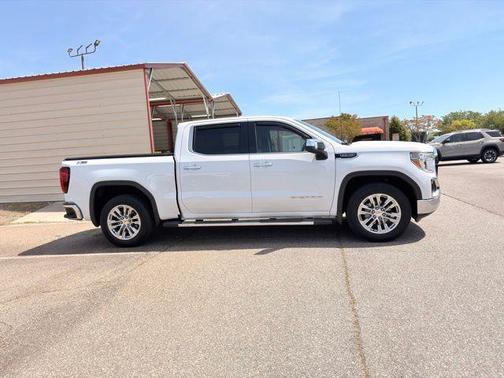 Summit White 2021 GMC Sierra 1500 SLT