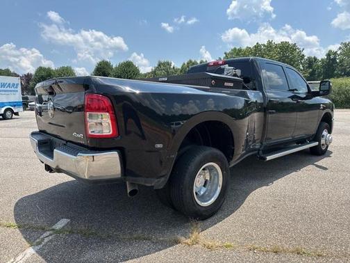 2024 RAM 3500 Tradesman Crew Cab 4x4 8' Box