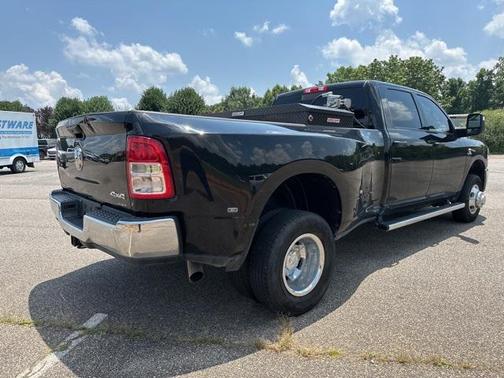 2024 RAM 3500 Tradesman Crew Cab 4x4 8' Box