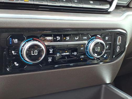 Onyx Black 2026 GMC Sierra 1500 SLT