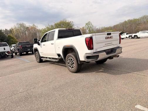 Summit White 2023 GMC Sierra 2500 SLT