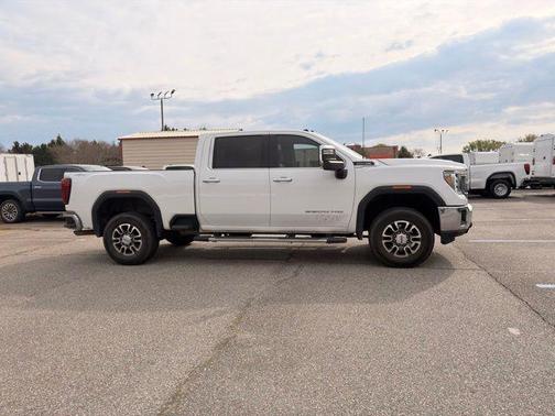 Summit White 2023 GMC Sierra 2500 SLT