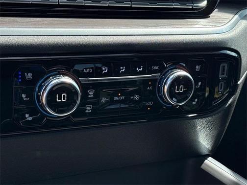 2026 GMC Sierra 2500 SLT