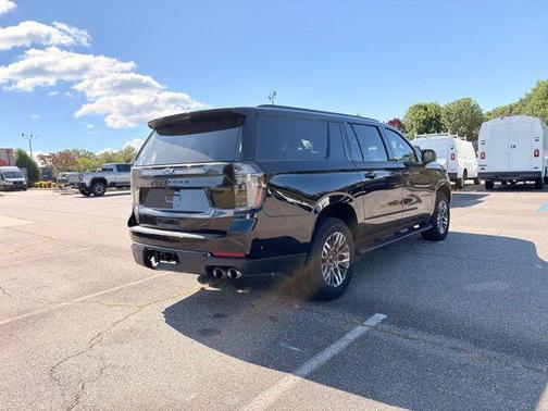 Black 2026 Chevrolet Suburban Z71, 4WD