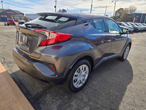 2021 Toyota C-HR LE