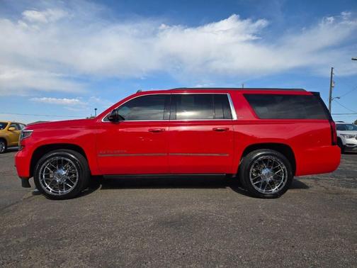 Black 2017 Chevrolet Suburban LT