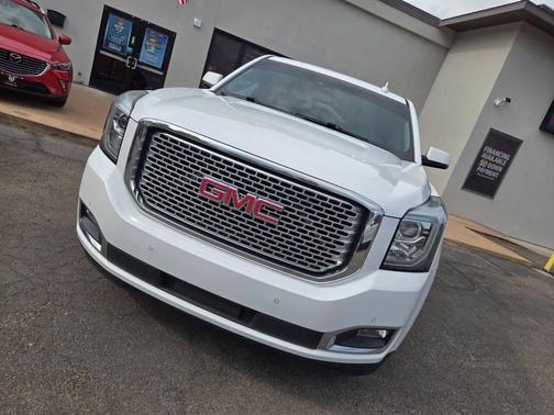 White Frost Tricoat 2016 GMC Yukon SLT