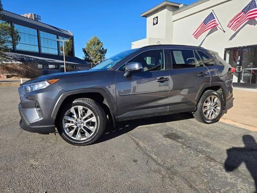 2020 Toyota RAV4 XLE Premium