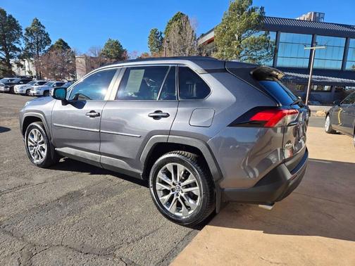 2020 Toyota RAV4 XLE Premium